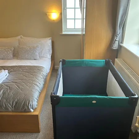 Midsummer Country house